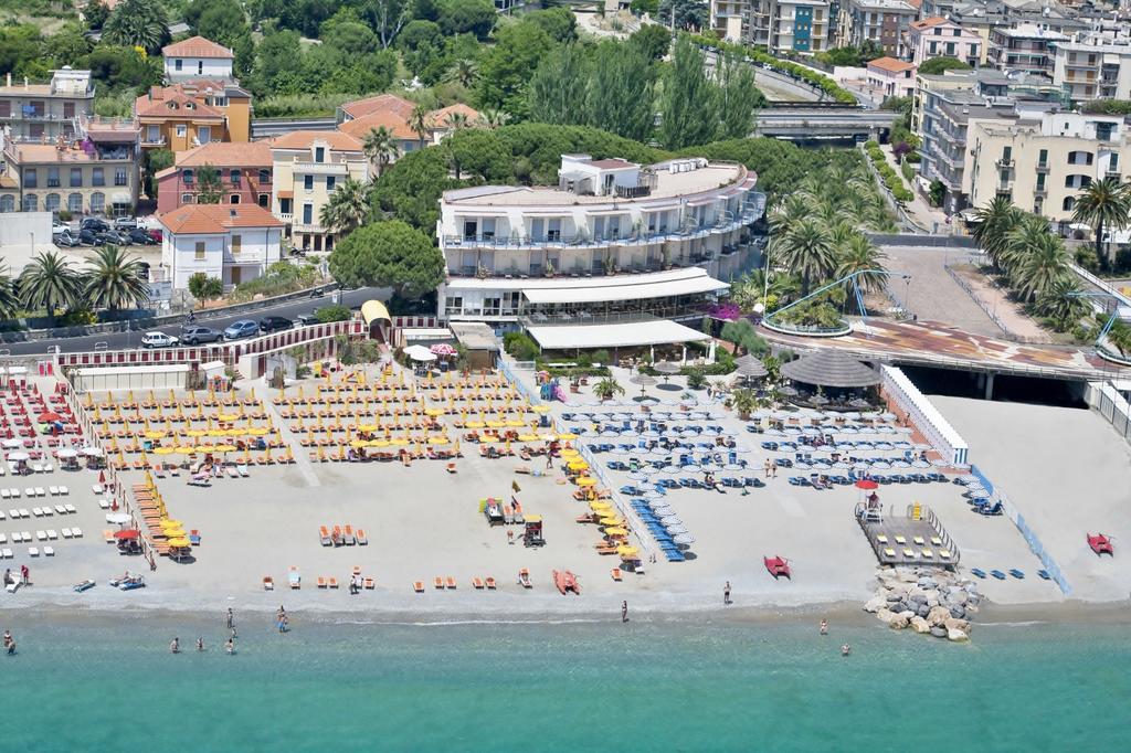 Tirreno 4*