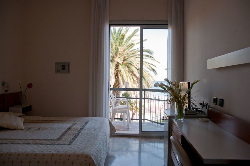 Tirreno Hotel Spotorno